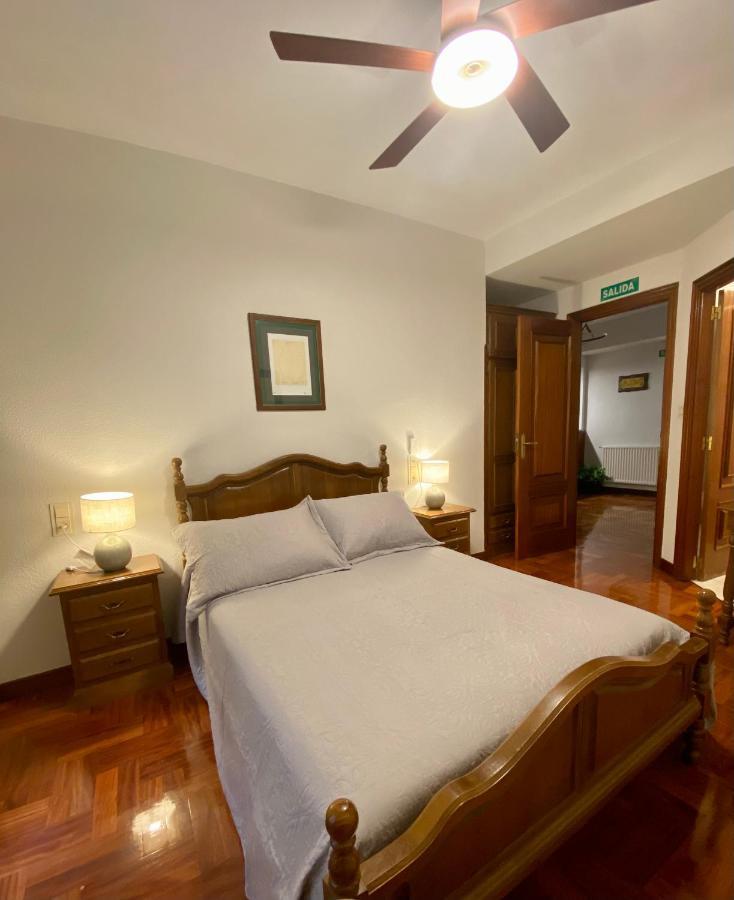 Hostal Cristina Estella Buitenkant foto