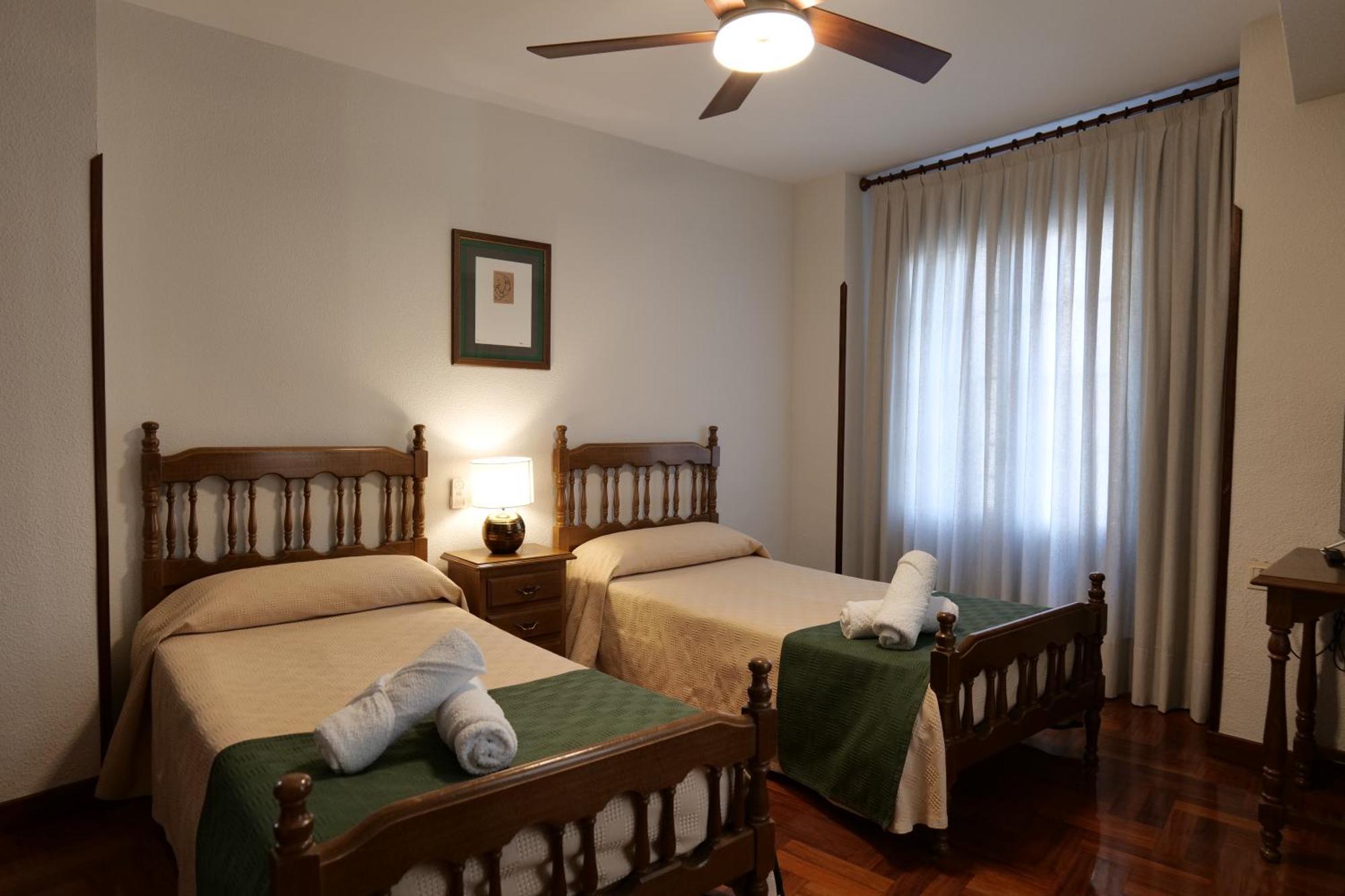 Hostal Cristina Estella Buitenkant foto